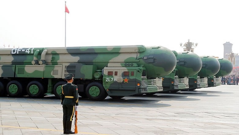 بكين تعرض صاروخاً عابراً للقارات هو الأبعد مدى في العالم