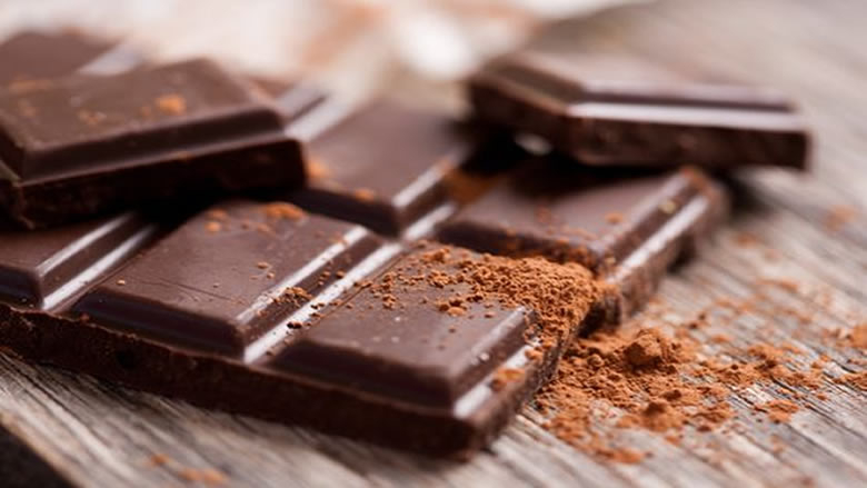 الشوكولاتة تقلل خطر اضطرابات القلب