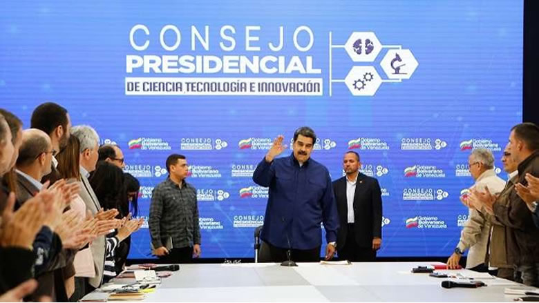 مادورو يعتزم بناء منظومة أسلحة خاصة بفنزويلا