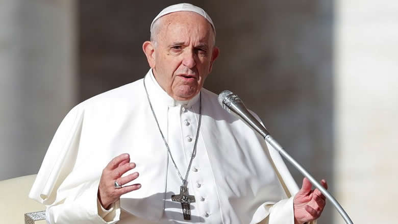 البابا يدعو الجميع الى "حشد جهودهم" للمساهمة في إعادة بناء نوتردام