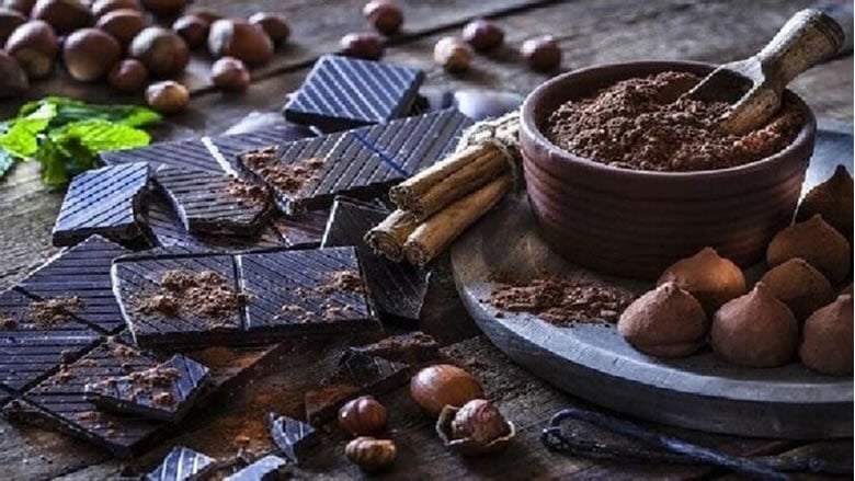 دراسة جديدة تحمل نبأ محبطا لعشاق الشوكولاتة الداكنة