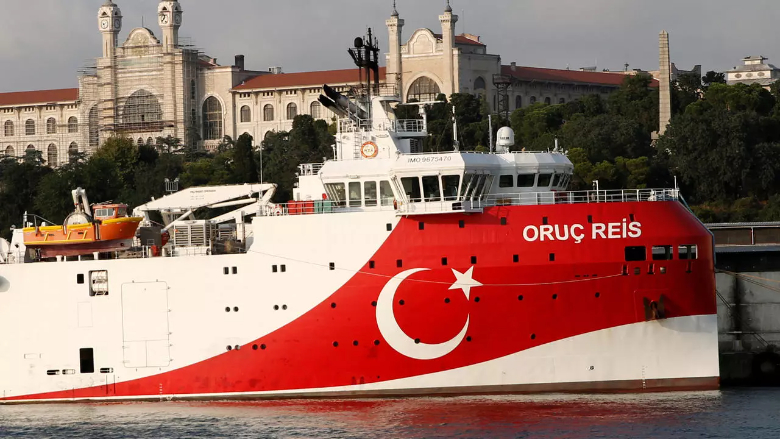تركيا تعتزم إرسال سفينة تنقيب إلى شرق المتوسط وسط خلاف مع اليونان