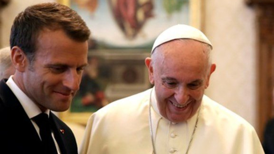 اتّصال بين ماكرون والبابا فرنسيس بعد هجوم نيس