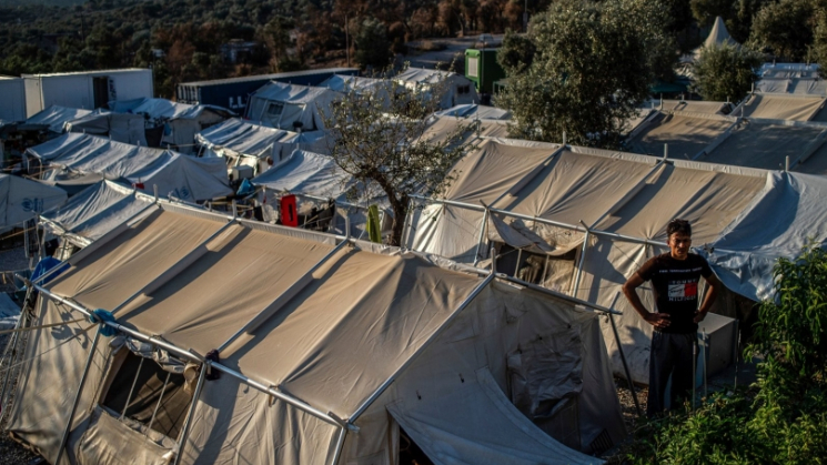بعد شجار في مخيم للاجئين.. إعتقال سوري في اليونان