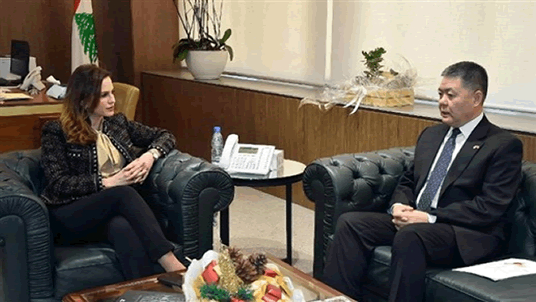 عبد الصمد عرضت مع سفير الصين تطورات فيروس "كورونا"