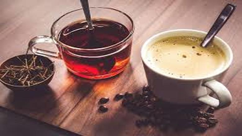 مخاطر الشاي والقهوة الباردة في الطقس الحار