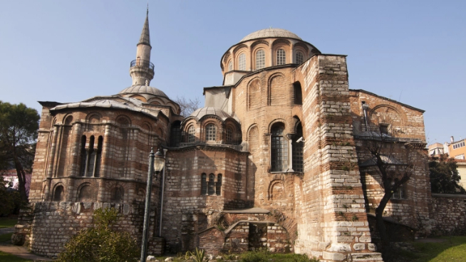 بعد آيا صوفيا.. أردوغان يصدر مرسوما بتحويل كنيسة سابقة في اسطنبول إلى مسجد