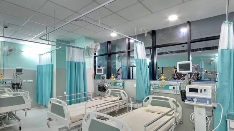 إنهيار القطاع الصحي: أربعة مستشفيات إلى الإقفال