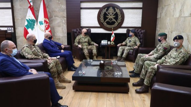 قائد الجيش التقى كبير مستشاري وزارة الدفاع البريطانية لشؤون الشرق الأوسط