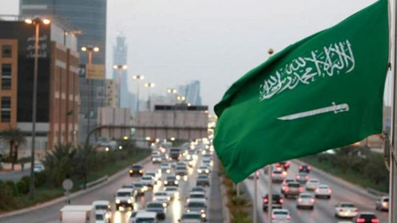 السعودية تعلن تسجيل أول إصابة بالسلالة المتحورة "أوميكرون"