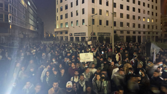 مسيرة للشباب التقدمي تحت عنوان "واجبكم تجتمعوا".. نزار أبو الحسن: نرفض التعطيل وكفّوا عن تأخير البطاقة التمويلية