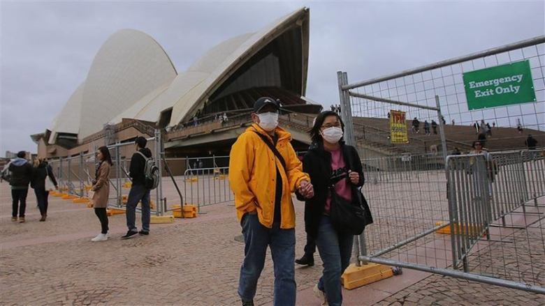 المتحور أوميكرون ينتشر في أستراليا ويختبر خطط إعادة الفتح