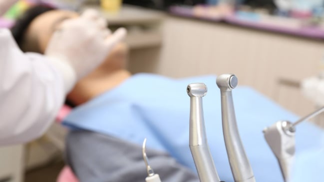 نقابة أطباء الأسنان في لبنان على شاكلة الوطن