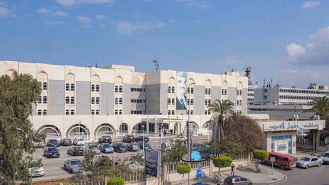 أبيض يحّذر من "جهنّم" في مستشفى الحريري