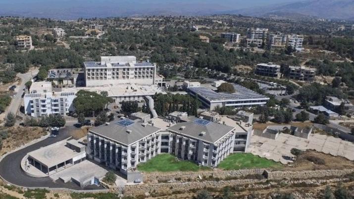 مستشفى عين وزين يعيد فتح قسم كورونا.. الفحوصات الإيجابية ترتفع بمعدل 7 في المئة