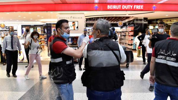 أخبار عن سرقة حقائب ركاب.. وجهاز أمن المطار يوضّح