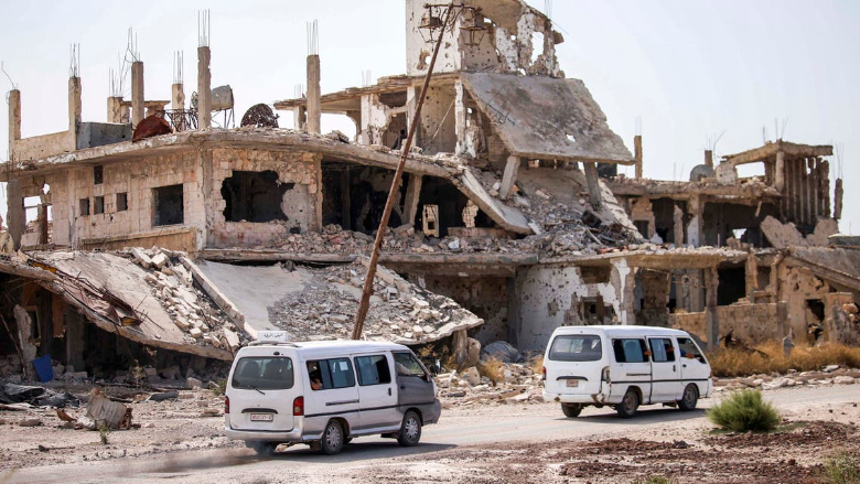 "شرارة الثورة أمام خيارين".. ماذا يحدث في محافظة درعا السورية؟