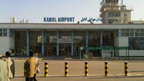 انفجار يستهدف مطار كابول
