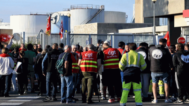 أزمة الوقود في فرنسا.. تواصل الإضرابات في مصافي "توتال إنيرجيز"