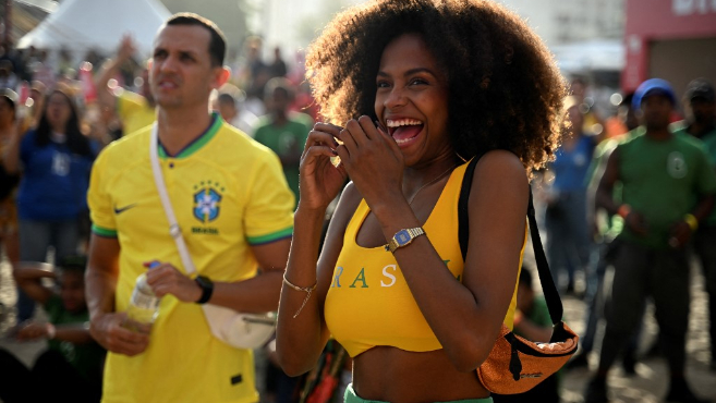 البرازيل تختتم الجولة الأولى بفوز وصدارة... ورونالدو إلى التاريخ