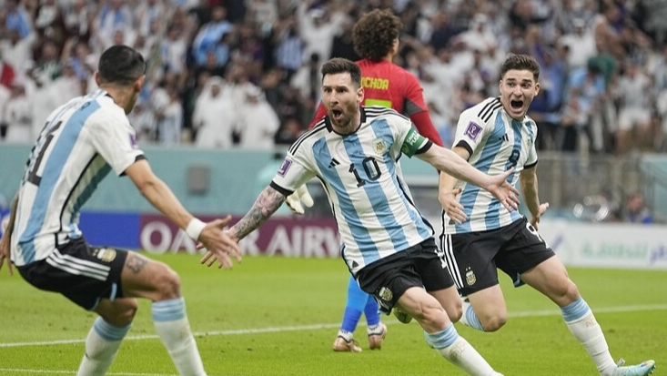 ميسّي يُبقي على آمال الأرجنتين بالفوز.. المنتخب يدخل أجواء البطولة