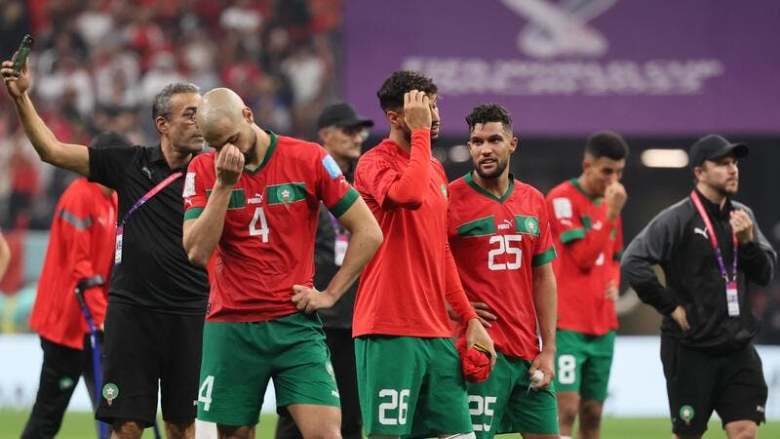 تقاذف كرة المسؤولية مستمر في لبنان.. وكرة القدم تسجل إنجازاً تاريخيا للمغرب رغم الخسارة