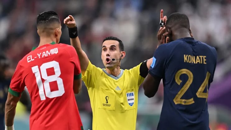 الاتحاد المغربي يحتج رسمياً على حكم مباراة فرنسا