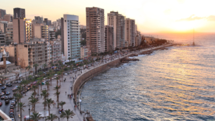 لبنان في 2022: سباق نحو القمّة... وآخر نحو القعر!