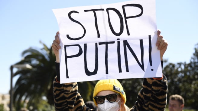 عقوبات تستهدف روسيا وبوتين... هل أُخرجت موسكو من النظام المالي العالمي؟