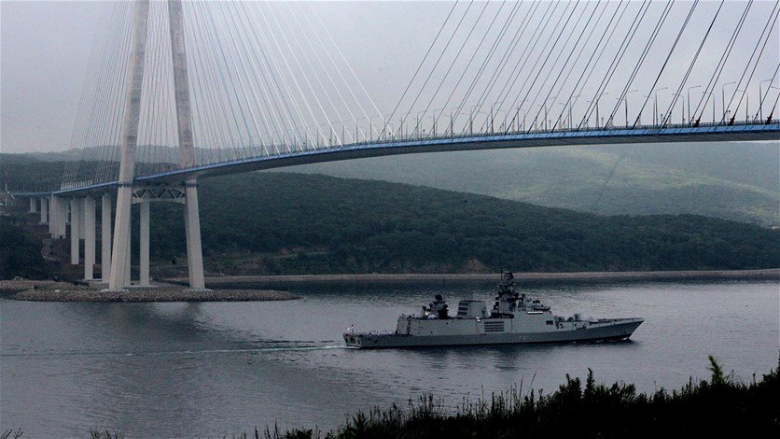 تركيا تمنع كافة السفن الحربية من عبور مضيقي البوسفور والدردنيل