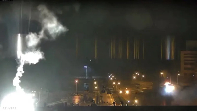 كييف تعلن إخماد النيران في محطة زابوريجيا النووية
