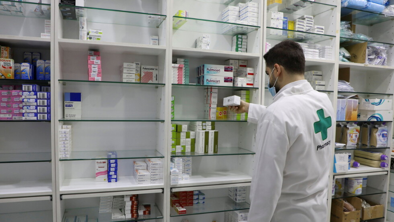 أزمة الدواء ترافق اللبنانيين.. والقطاع الصحي في العناية المُركزة