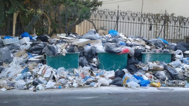 عشية الشهر الفضيل.. بدل الزينة النفايات تعود إلى الشوارع