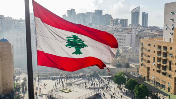 فرصة إنقاذ لبنان قائمة...