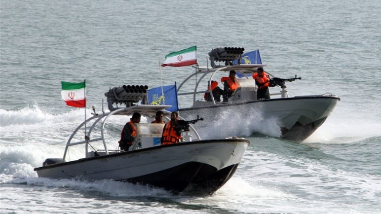 الحرس الثوري الإيراني يعلن احتجاز ناقلتي نفط يونانيتين في الخليج
