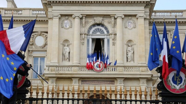 الخارجية الفرنسية تدعو لتشكيل حكومة قادرة على تنفيذ الإصلاحات لتعافي لبنان