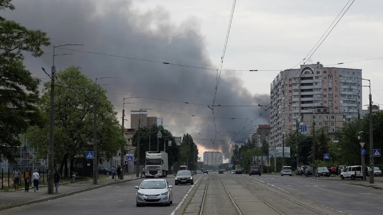 4 انفجارات تهز العاصمة الأوكرانية كييف