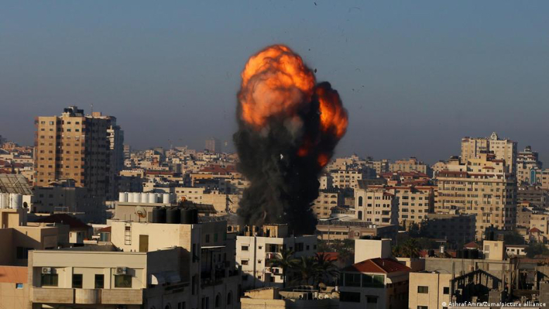 لليوم الثالث على التوالي.. القصف الإسرائيلي على غزّة مستمر