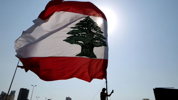 استحقاقات لبنان "طبخة بحص" بانتظار التسوية.. وقوى التغيير تعود الى العقلانية