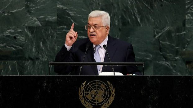 عباس دعا "إسرائيل إلى استئناف محادثات السلام والعودة الى طاولة المفاوضات فورا"