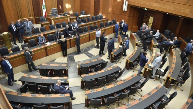 الموازنة من جديد أمام تحدي النصاب.. لبنان يغرق كما قوارب الموت
