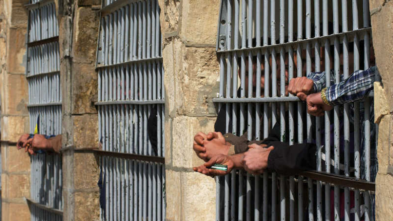 فرار السجناء في لبنان تحول إلى ظاهرة عادية... أسبابها قضائية وسياسية