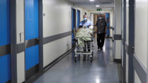المساعدات في المستشفيات الحكومية: القرار متروك للإدارات