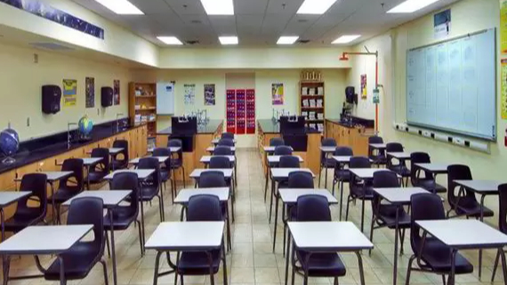 الأشقر: توقف الدروس بعد الظهر في المدارس الرسمية لغير اللبنانيين