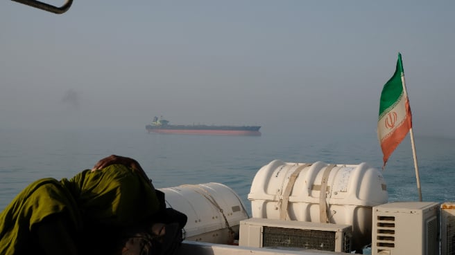 إيران ترفض تسليم سوريا النفط... زيادة في السعر والدفع "مقدّم"