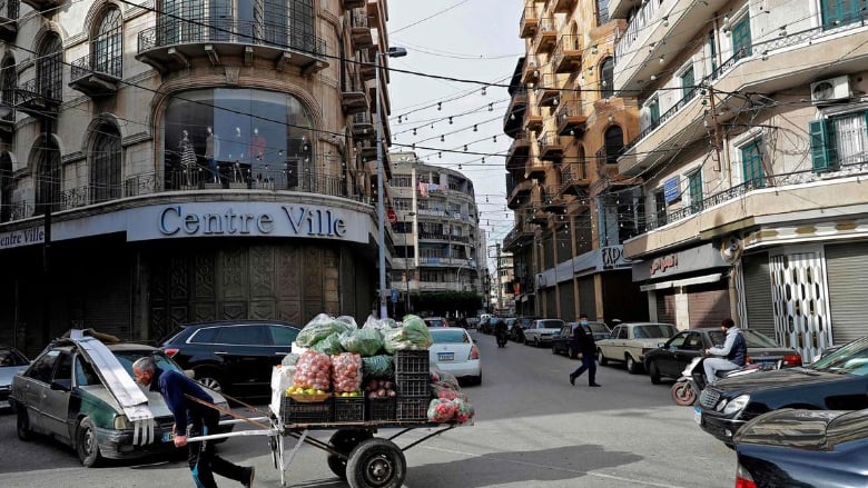 التحقيق الأوروبي يحرّك رتابة المشهد.. والملفات المعيشية تشدّ الخناق على اللبنانيين