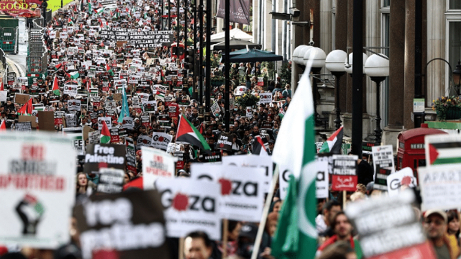 في لندن.. 300 ألف متظاهر تضامناً مع غزة