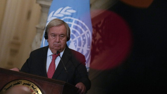 غوتيريش في يوم الأمم المتحدة: العالم يقف على حافة الهاوية