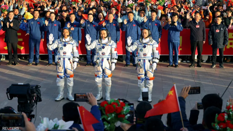 الصين ترسل "أصغر طاقم" إلى الفضاء