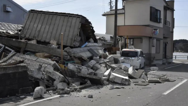 زلزال يضرب اليابان... وتحذير من تسونامي